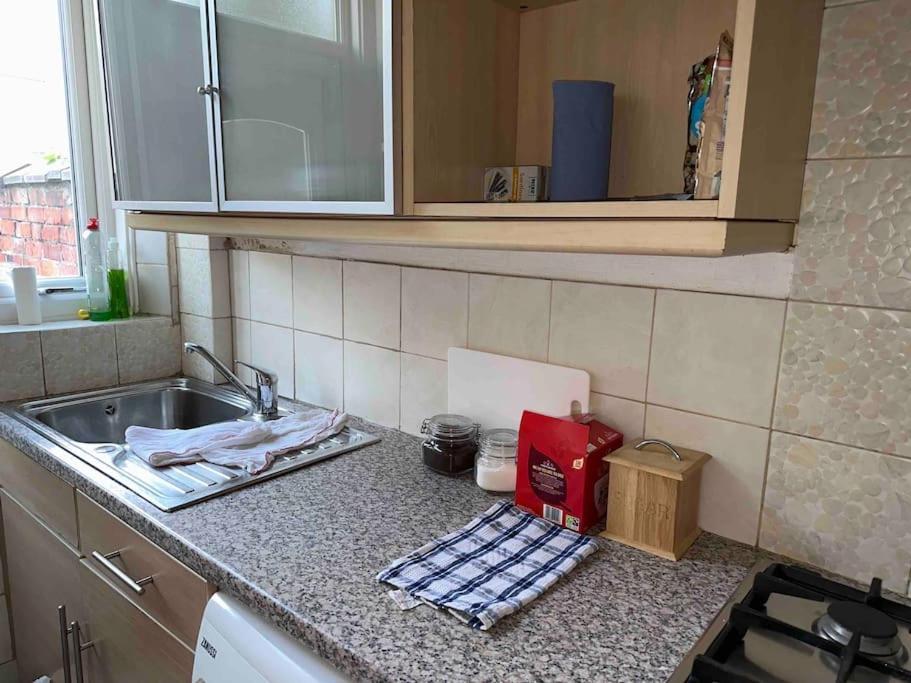 Clevedon House Apartment แมนเชสเตอร์ ภายนอก รูปภาพ