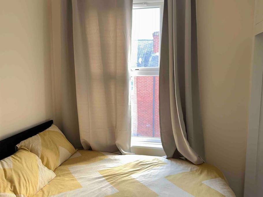 Clevedon House Apartment แมนเชสเตอร์ ภายนอก รูปภาพ